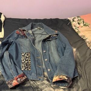 Stylish Blue Denim Jacket with Leopard Print Accents